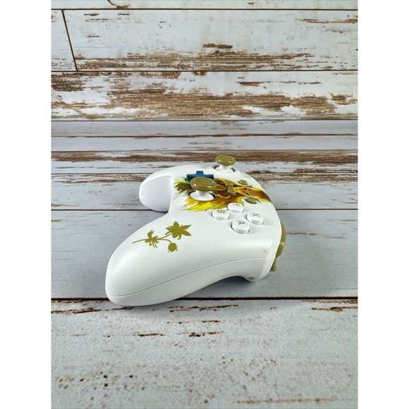 Nintendo Switch PowerA Enhanced Wireless Controller - Princess Zelda - Picture 3 of 5